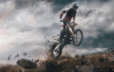 kaiyun|西甲双雄惊险晋级欧冠四强，格里兹曼与姆巴佩共谱纪录之夜