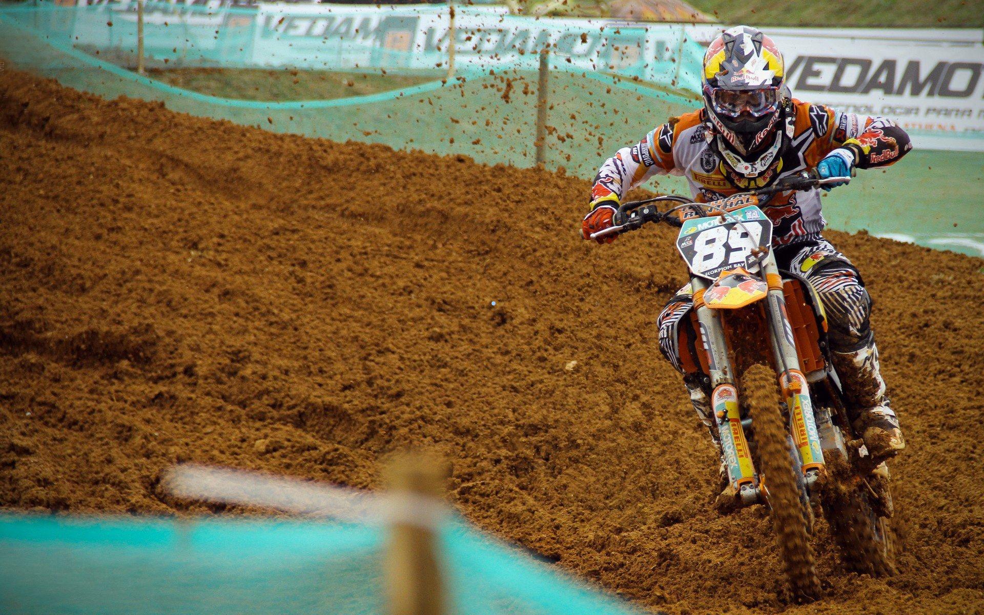 阿尔特塔为马丁内利挺身辩护，推人事件源于激情而非恶意，呼吁赛场理性审视